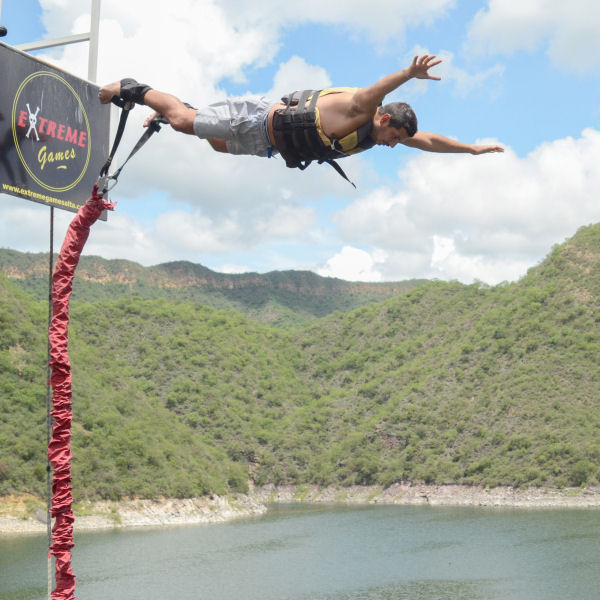 BUNGEE JUMPING